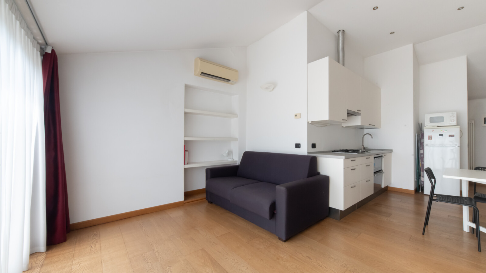 MONOLOCALE CON TERRAZZO