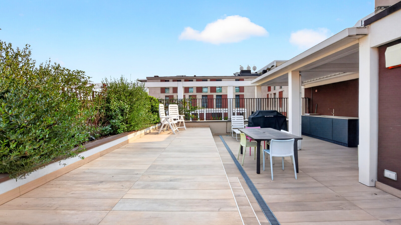 PRESTIGIOSO PLURILOCALE CON TERRAZZI E BOX