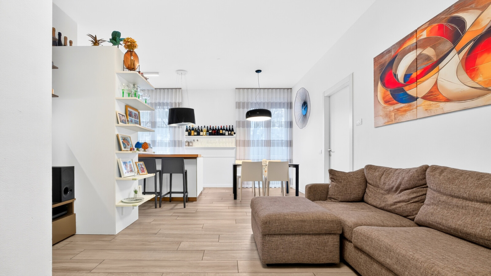 TRE LOCALI CON DOPPI SERVIZI – TERRAZZO E BOX